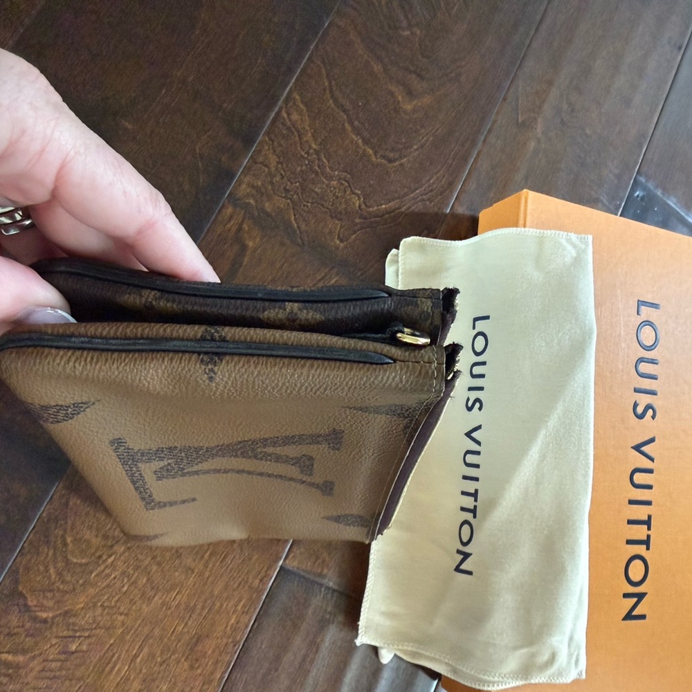 Louis Vuitton Brown Clutch-no strap included - Picture 4 of 5